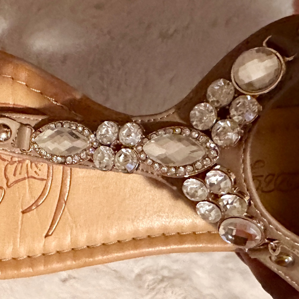 DbDk Fashion Crystal Women’s Flat Sandals - Picture 2 of 10